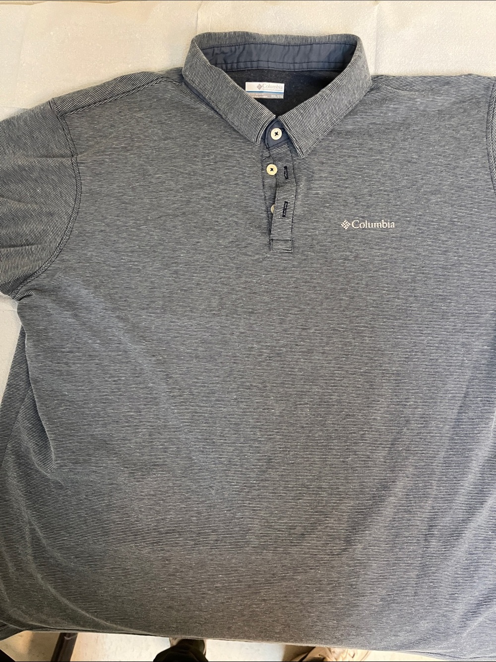 Columbia Men's Short-Sleeve Polo Shirt in Heather Blue-Gray